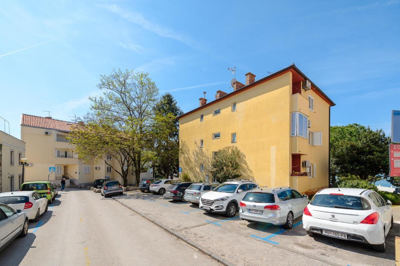 Apartment Maria Пореч Экстерьер фото